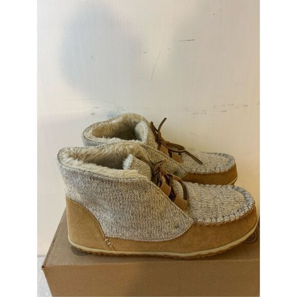 Minnetonka bootie boot moccasins fur lined size 10 - Picture 1 of 7